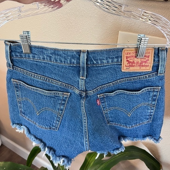 𝅺LEVI 501 denim shorts - Picture 4 of 5